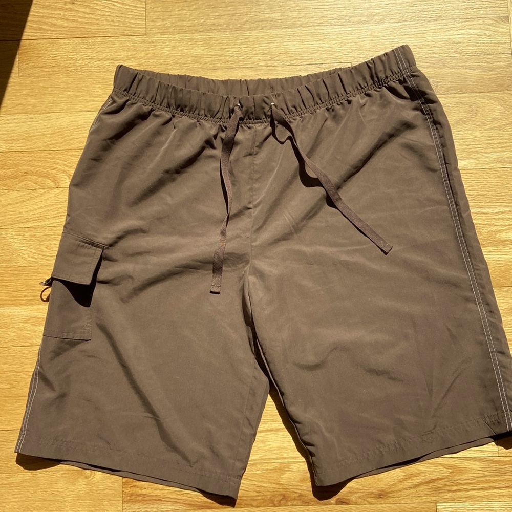 N.Y.L brown lightweight pull on cargo shorts sz XL women’s travel